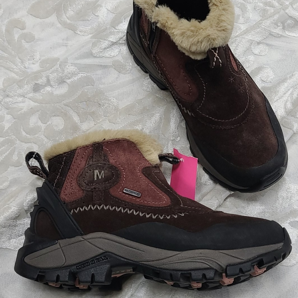 Merrell ladies size 6 winter hiking boots